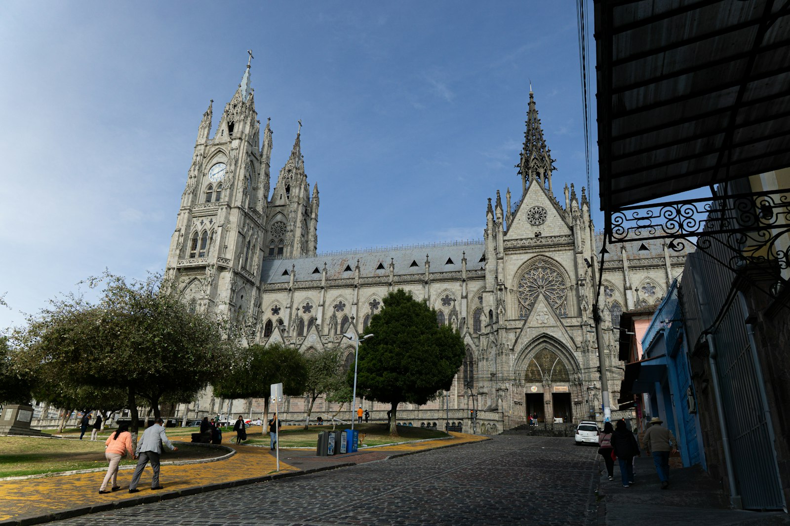 Basílica del Voto Nacional, Quito, Ecuador, fotografía real